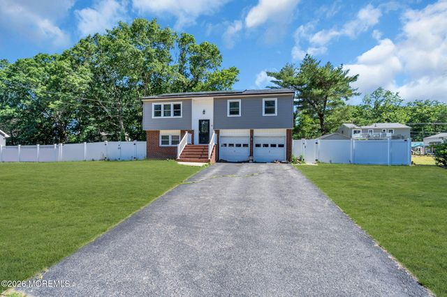 3 Widgeon Drive, Bayville, NJ 08721