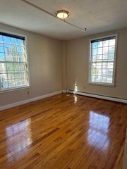 52 Washington 7, Marblehead, MA 01945