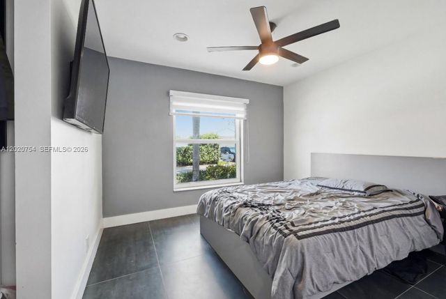3464 51st St, Hollywood, FL 33312