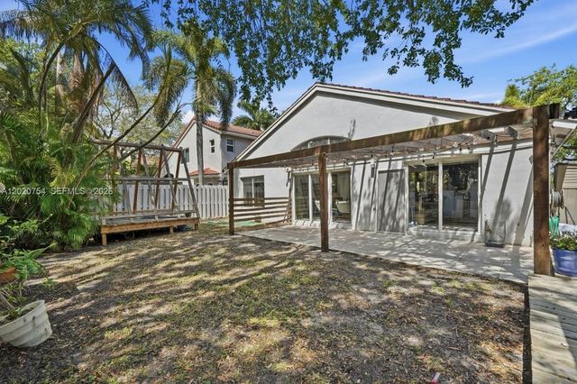 3464 51st St, Hollywood, FL 33312