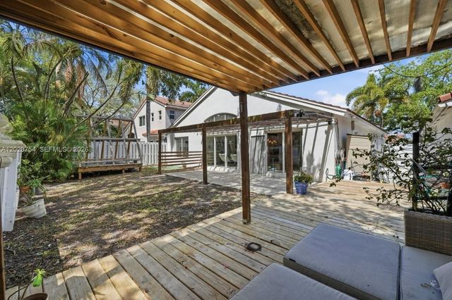 3464 51st St, Hollywood, FL 33312
