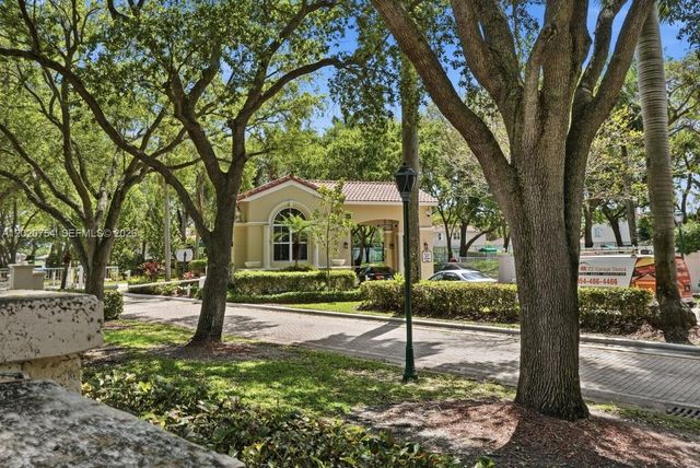 3464 51st St, Hollywood, FL 33312