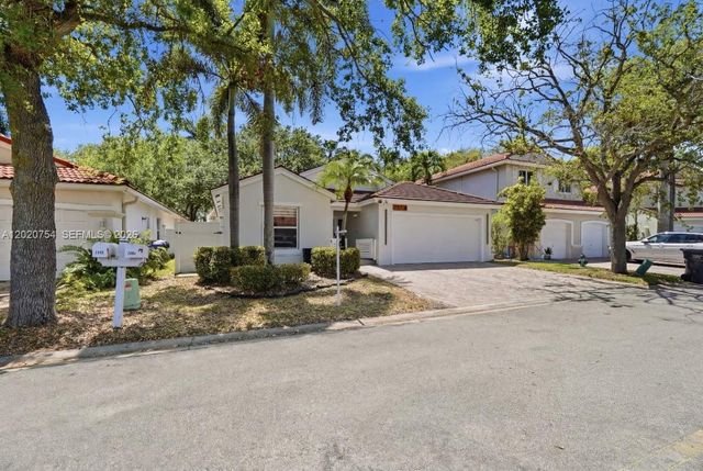 3464 51st St, Hollywood, FL 33312