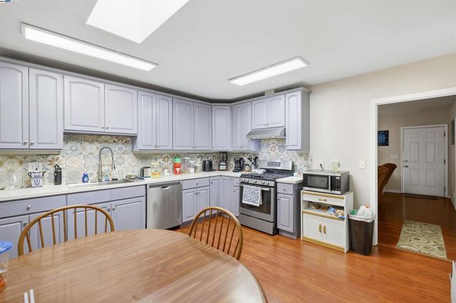 1040 Delacy, Martinez, CA 94553