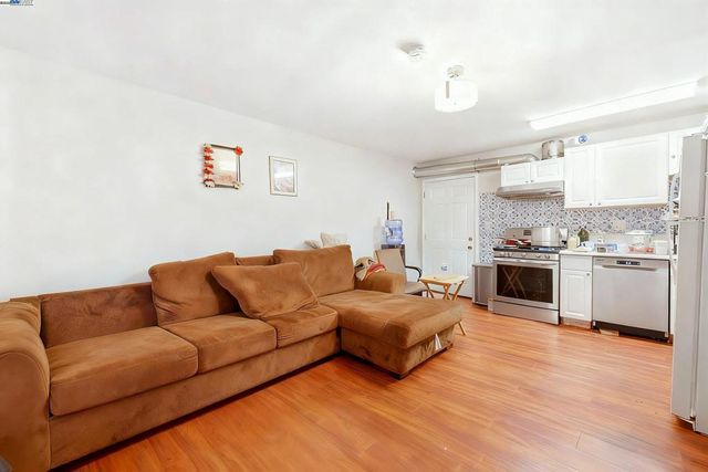 1040 Delacy, Martinez, CA 94553