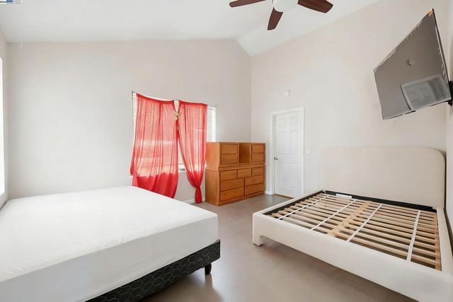 1040 Delacy, Martinez, CA 94553