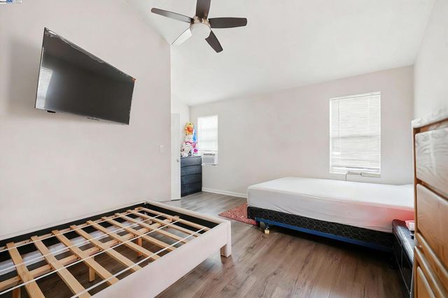 1040 Delacy, Martinez, CA 94553