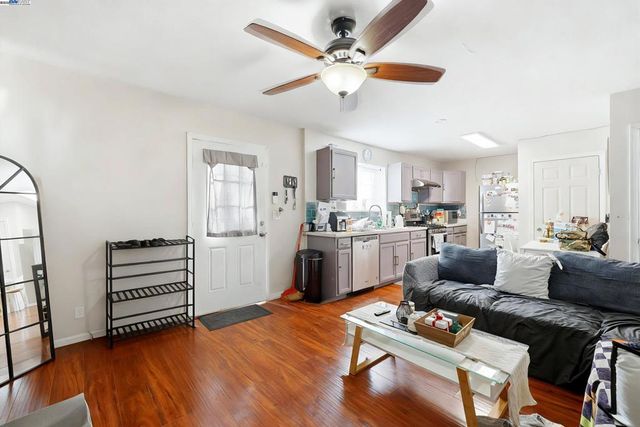 1040 Delacy, Martinez, CA 94553