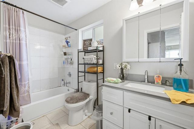 1040 Delacy, Martinez, CA 94553