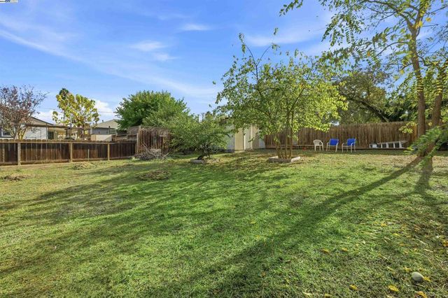1040 Delacy, Martinez, CA 94553
