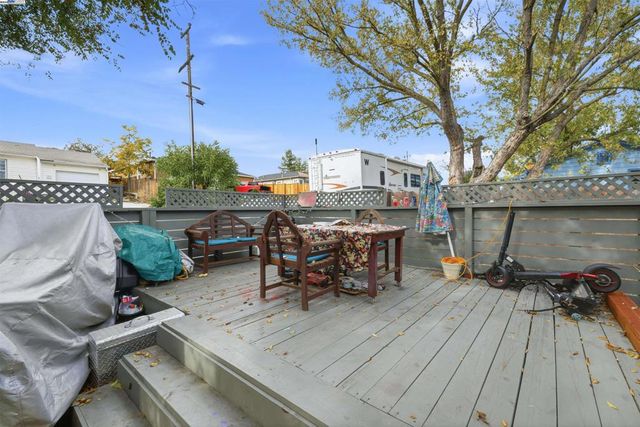 1040 Delacy, Martinez, CA 94553