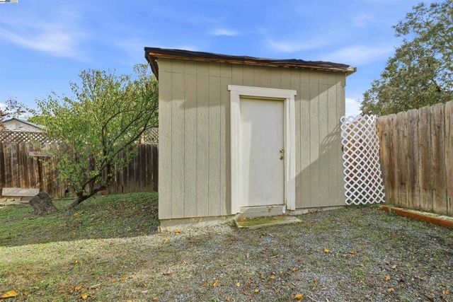 1040 Delacy, Martinez, CA 94553