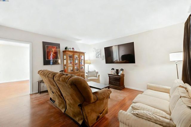 1040 Delacy, Martinez, CA 94553