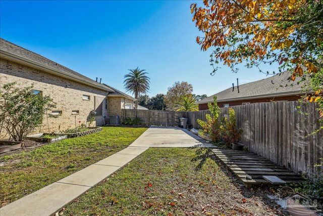 16268 Ygnacio Serra Dr, Pensacola, FL 32507