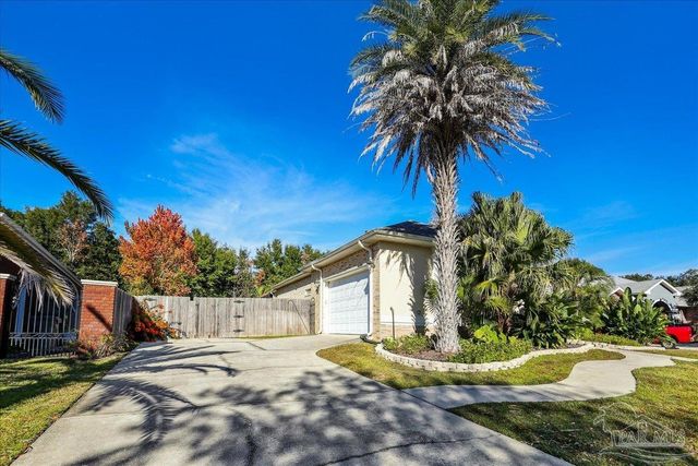 16268 Ygnacio Serra Dr, Pensacola, FL 32507