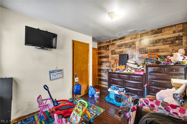 14001 Christine Avenue, Cleveland, OH 44105