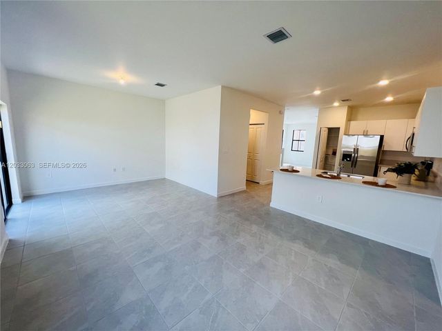 11925 SW 247th Terrace 11925, Homestead, FL 33032