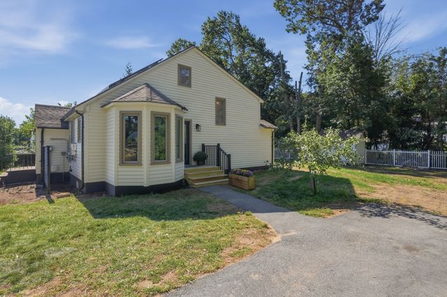 27 Robert Rd, Stoughton, MA 02072
