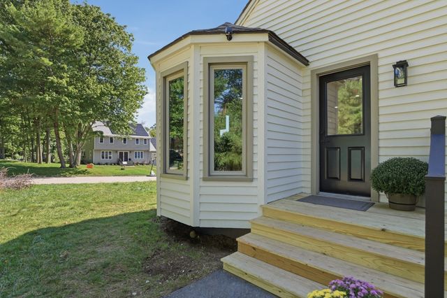 27 Robert Rd, Stoughton, MA 02072