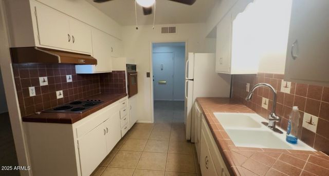 10613 W EL RANCHO Drive, Sun City, AZ 85351