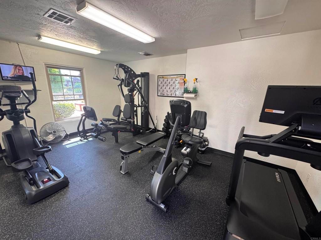 Image 37 of property listing at 2289 Bryant Drive, Carlsbad, CA 92008