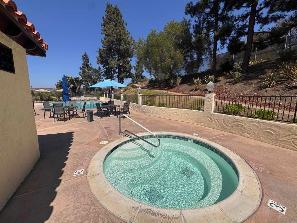Image 41 of property listing at 2289 Bryant Drive, Carlsbad, CA 92008