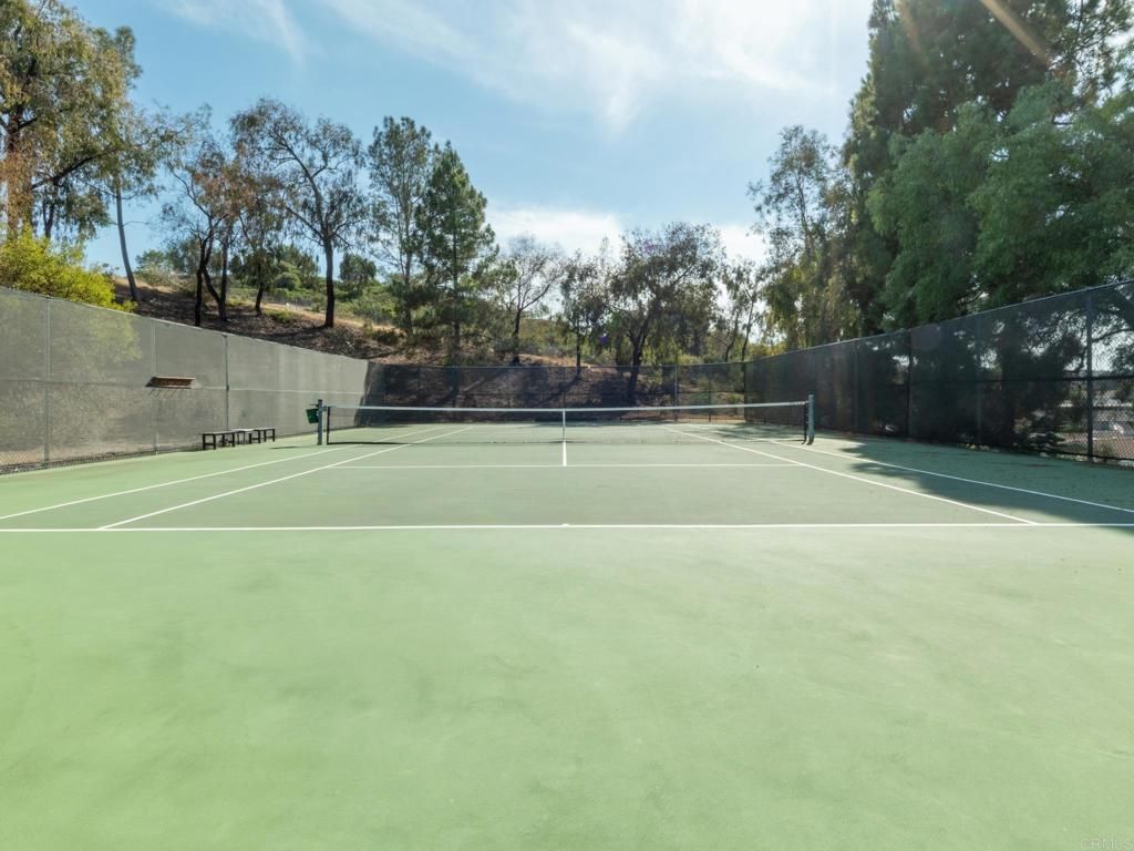 Image 43 of property listing at 2289 Bryant Drive, Carlsbad, CA 92008