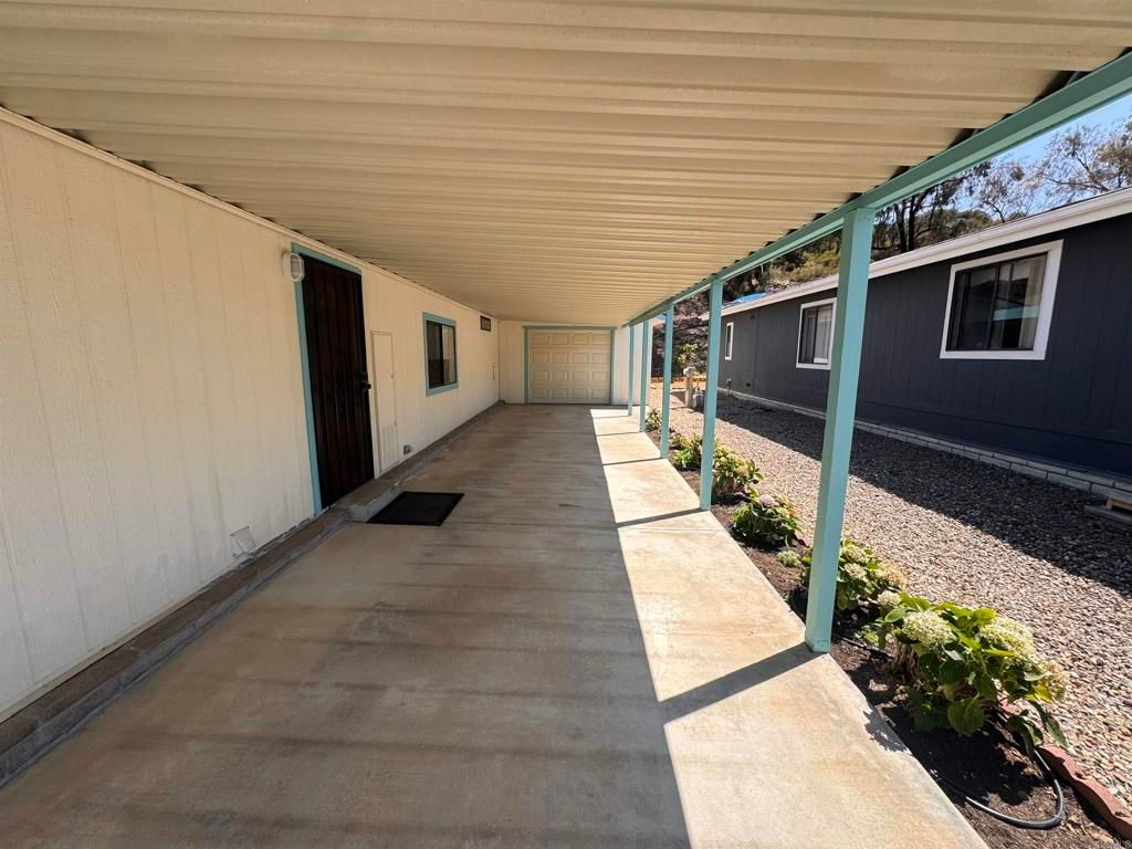 Image 5 of property listing at 2289 Bryant Drive, Carlsbad, CA 92008