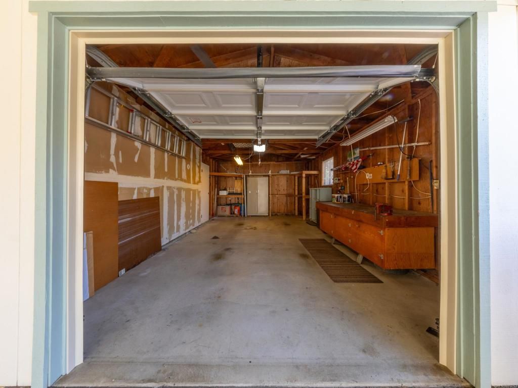 Image 6 of property listing at 2289 Bryant Drive, Carlsbad, CA 92008
