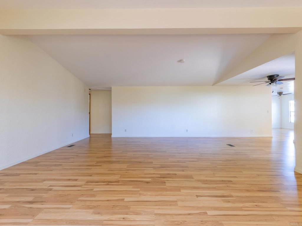 Image 7 of property listing at 2289 Bryant Drive, Carlsbad, CA 92008