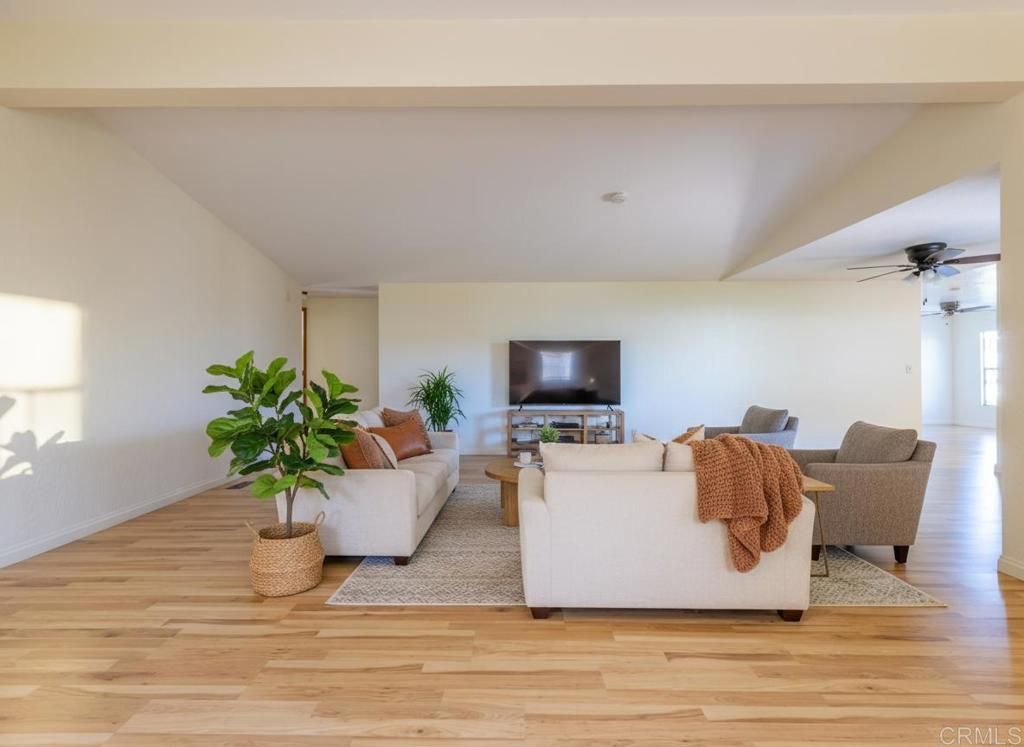 Image 8 of property listing at 2289 Bryant Drive, Carlsbad, CA 92008