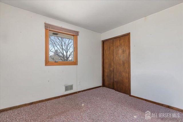 65 12th Street, Franklin, NJ 08873