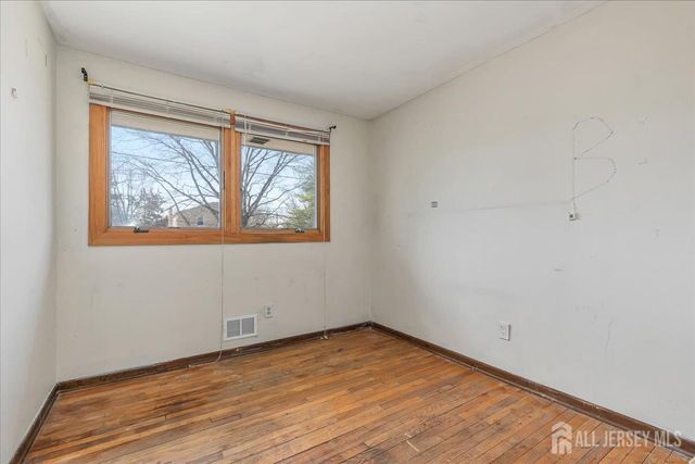 65 12th Street, Franklin, NJ 08873