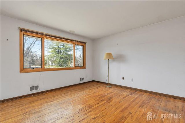 65 12th Street, Franklin, NJ 08873