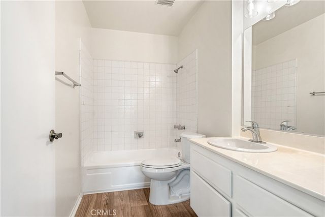 1074 E La Habra, La Habra, CA 90631