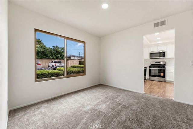 1074 E La Habra, La Habra, CA 90631