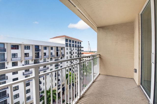 99 SE Mizner Boulevard Ph37, Boca Raton, FL 33432