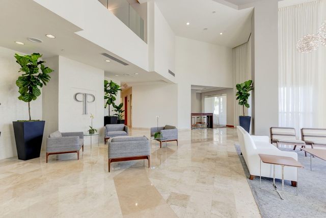 99 SE Mizner Boulevard Ph37, Boca Raton, FL 33432