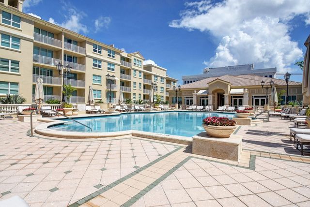 99 SE Mizner Boulevard Ph37, Boca Raton, FL 33432