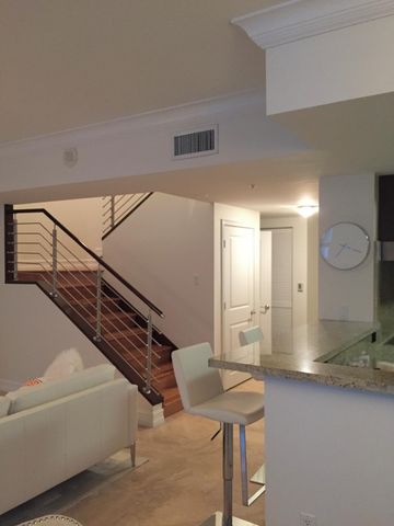 99 SE Mizner Boulevard Ph37, Boca Raton, FL 33432