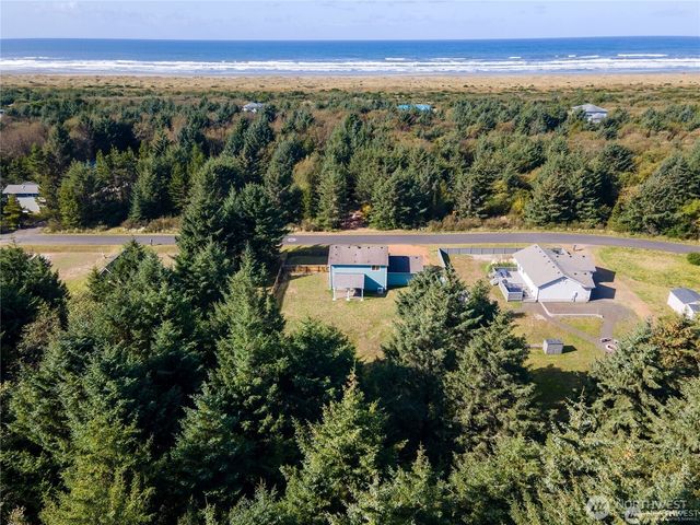 169 Ocean Boulevard, Ocean Shores, WA 98569