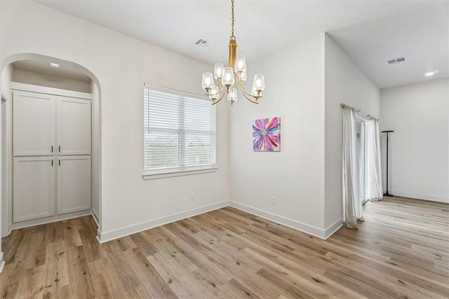 9305 Taggert Lane, Yukon, OK 73099