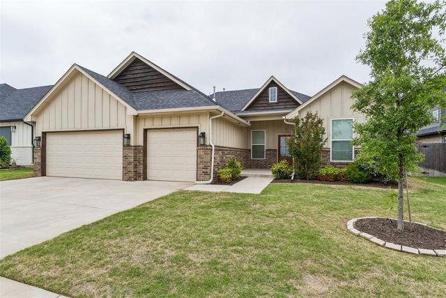 9305 Taggert Lane, Yukon, OK 73099