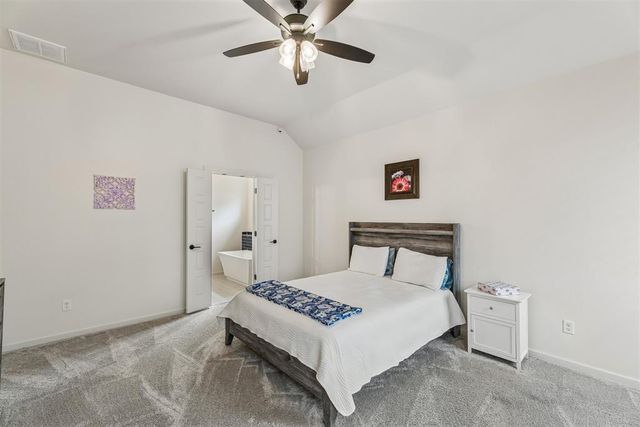 9305 Taggert Lane, Yukon, OK 73099