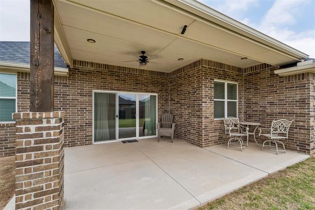 9305 Taggert Lane, Yukon, OK 73099