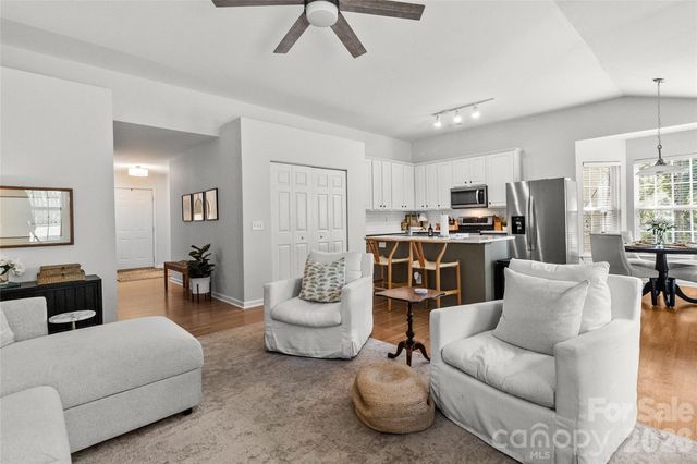 6419 Gatesville Lane, Charlotte, NC 28270