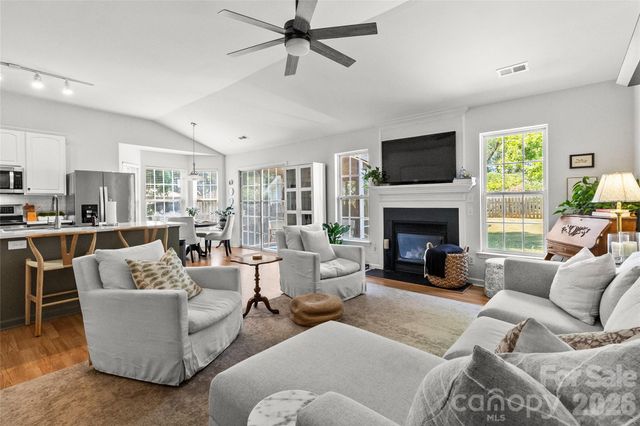 6419 Gatesville Lane, Charlotte, NC 28270
