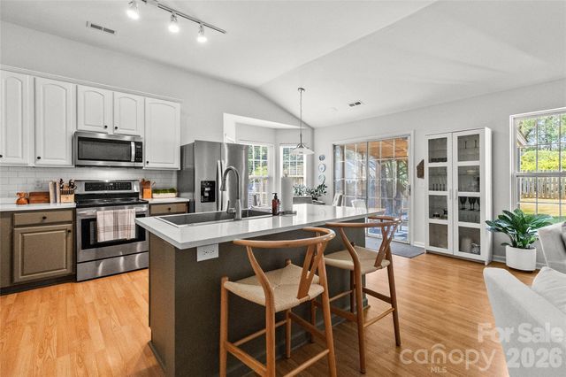 6419 Gatesville Lane, Charlotte, NC 28270