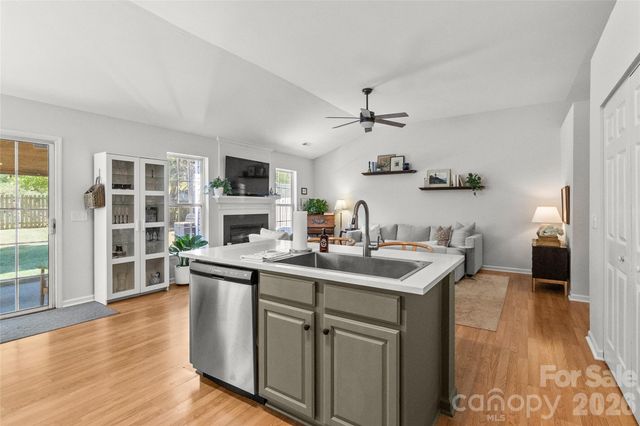 6419 Gatesville Lane, Charlotte, NC 28270