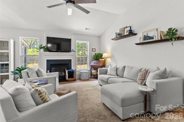 6419 Gatesville Lane, Charlotte, NC 28270